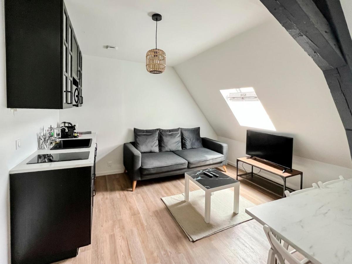Tournelles Vue Cathedrale- Maison Climatisee Du Xvie Siecle Classee Appartement Reims Buitenkant foto