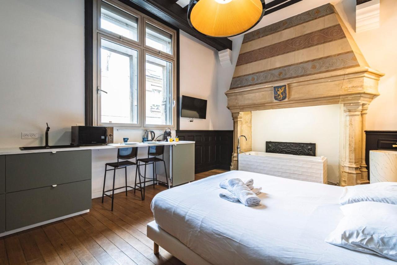 Tournelles Vue Cathedrale- Maison Climatisee Du Xvie Siecle Classee Appartement Reims Buitenkant foto